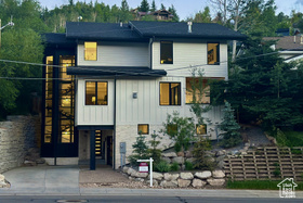 Photo 3 for 552 Deer Valley Dr