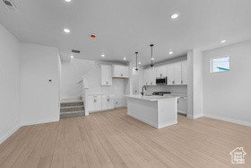Photo 3 for 2892 S Malcolm Pl #13