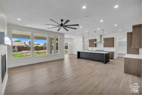 Photo 4 for 21 W Elinor Ln