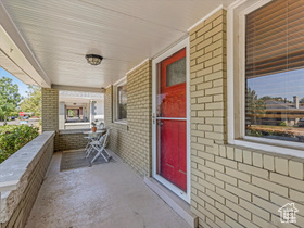 Photo 3 for 411 E Hollywood Ave