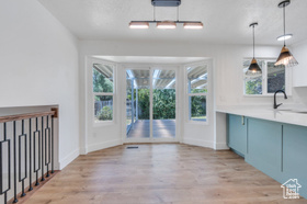 Photo 4 for 4093 S Peachwood Dr