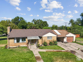 Photo 3 for 3035 Brinker Ave