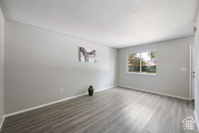 Photo 4 for 558 N Redwood Rd #3