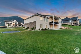 Photo 2 for 325 S Autumn Blaze Cir