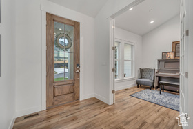 Photo 4 for 325 S Autumn Blaze Cir