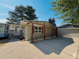 Photo 4 for 2057 E Castle Hill Ave