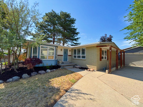 Photo 3 for 2057 E Castle Hill Ave
