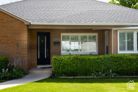 Photo 3 for 1444 S Beacon Dr