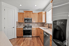 Photo 4 for 1076 W River Hill Dr