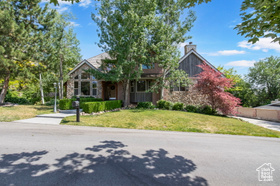 Photo 2 for 924 Redford Dr