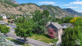Photo 6 for 924 Redford Dr