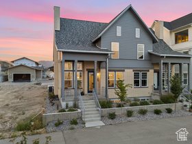 Photo 2 for 11369 S Watercourse Rd #202