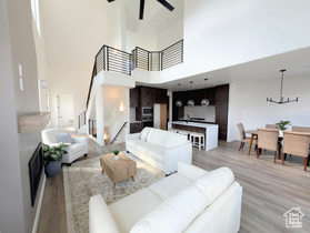 Photo 3 for 11369 S Watercourse Rd #202
