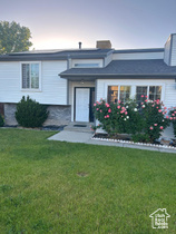 Photo 3 for 6437 S Lobelia Dr