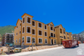 Photo 2 for 4687 S Alder Dr #G201