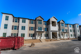 Photo 1 for 4687 S Alder Dr #G203