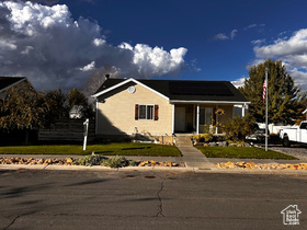 Photo 2 for 2087 E Weeping Willow Way