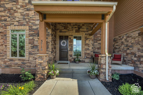 Photo 4 for 3710 N Foothill Ln
