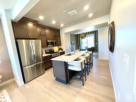 Photo 2 for 2043 W Pinnacle Ln #G-1