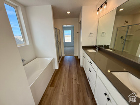 Photo 4 for 3077 Summer Wood Dr St #434