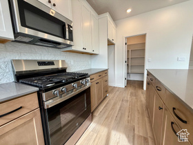 Photo 3 for 3077 Summer Wood Dr St #434