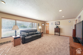 Photo 4 for 5572 S Avalon Dr