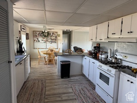 Photo 3 for 325 E Ashley Way