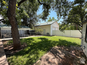 Photo 3 for 191 N Ash Creek Dr