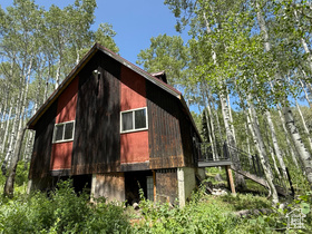 Photo 4 for 5425 N Pine Canyon Rd #3