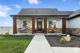 Photo 4 for 4781 N Selma Way