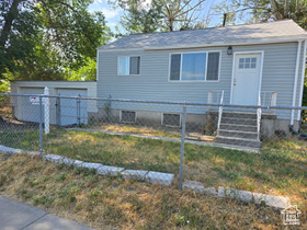 Photo 2 for 1083 W Fremont Ave