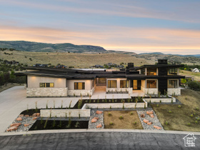 Photo 6 for 3057 E Corral Peak Cir #147
