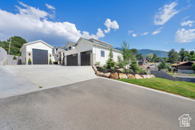 Photo 3 for 9577 S Hidden Pine Ln