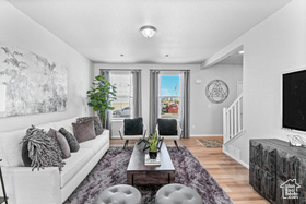 Photo 4 for 358 N Broadway Dr #1014