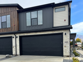 Photo 3 for 5824 N Jeeder Dr #70