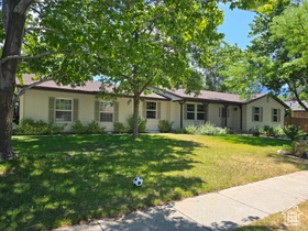 Photo 2 for 8483 S Terrace Dr