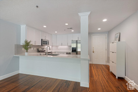 Photo 6 for 3075 E Kennedy Dr #315