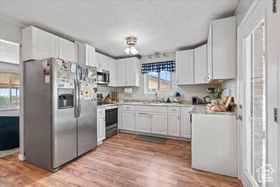 Photo 3 for 446 Robins Ave