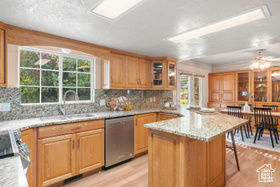 Photo 6 for 192 N Highland Blvd