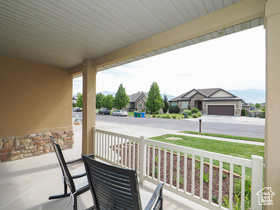 Photo 3 for 373 N Willow Haven Ave