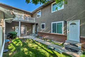 Photo 2 for 5235 S Glendon St #W3