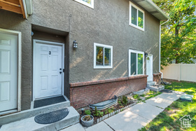 Photo 1 for 5235 S Glendon St #W3