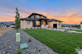 Photo 2 for 165 S Farmhouse Cir