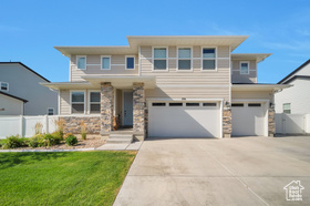 Photo 1 for 256 W Thistle Dr
