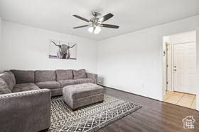 Photo 5 for 468 E Lindy Way