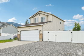 Photo 2 for 468 E Lindy Way
