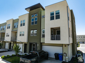 Photo 3 for 604 N Sego Way #207