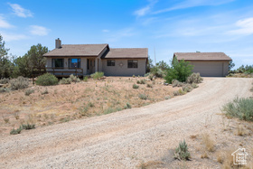 Photo 2 for 1387 N Mount Zion Dr