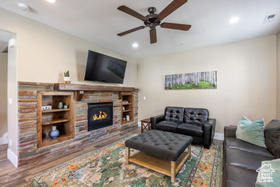 Photo 3 for 13602 N Hillclimb Ln