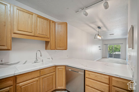 Photo 5 for 838 E South Temple St #303